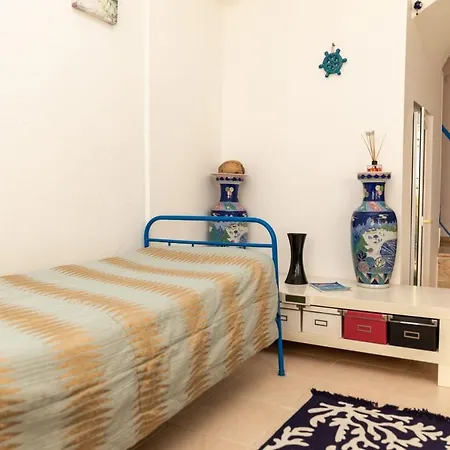 Lovely Villa With Garden Near Sea In Cesme *